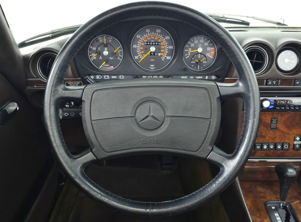 Used 1987 Gold Mercedes-Benz 560 SL image 32