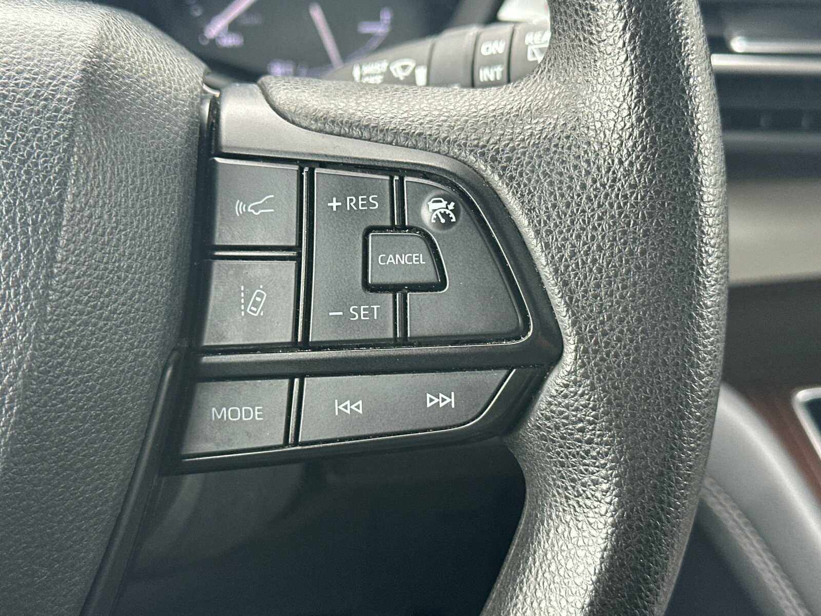 Used 2024 Cypress Toyota LE 4D Passenger Van image 29