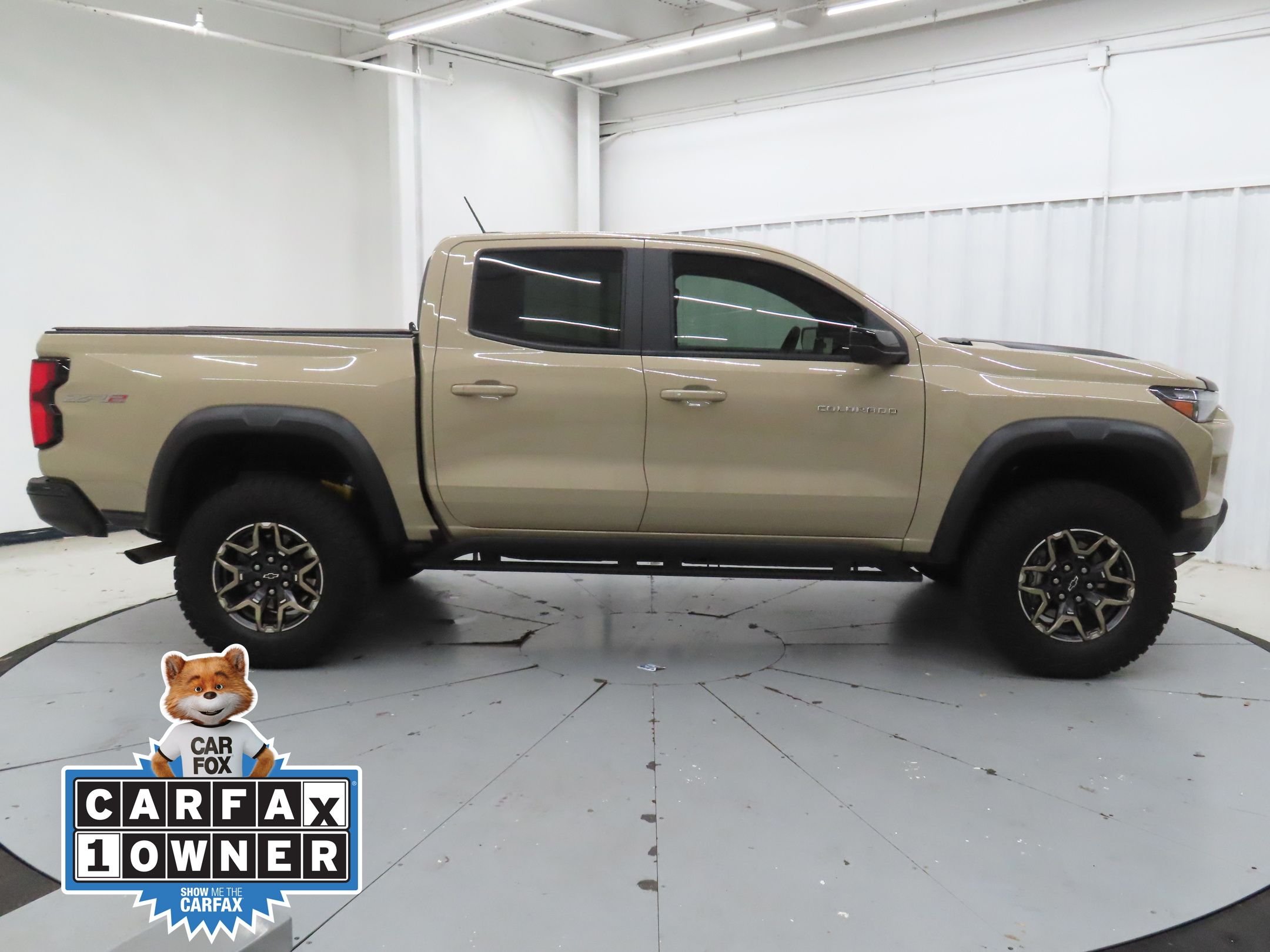 Used 2024  Chevrolet ZR2 image 2