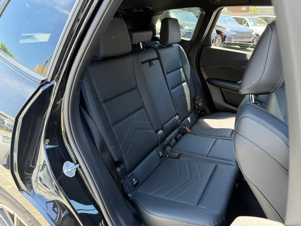 Used 2026 Black BMW xDrive28i image 11