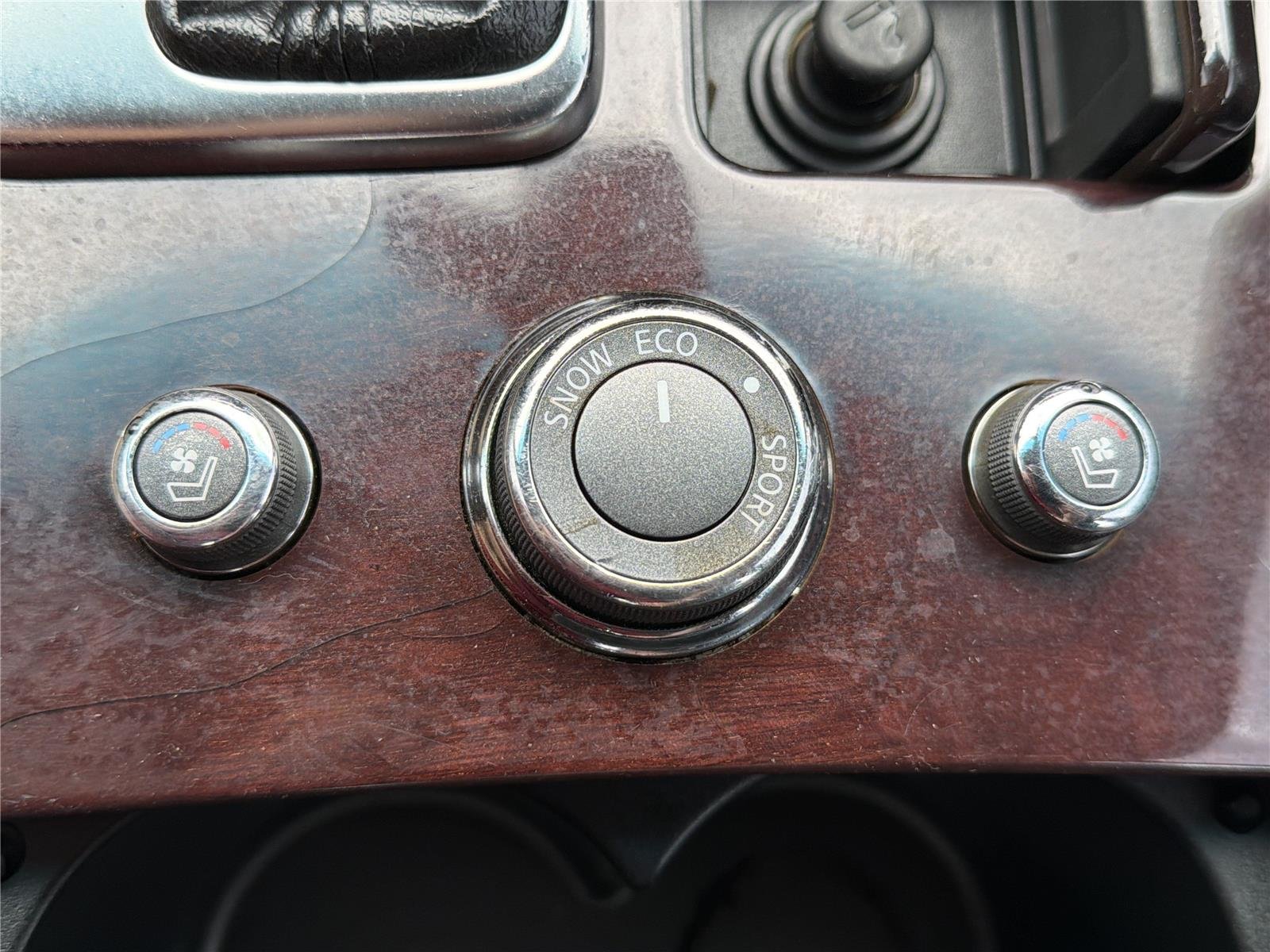 Used 2013  INFINITI Base image 9