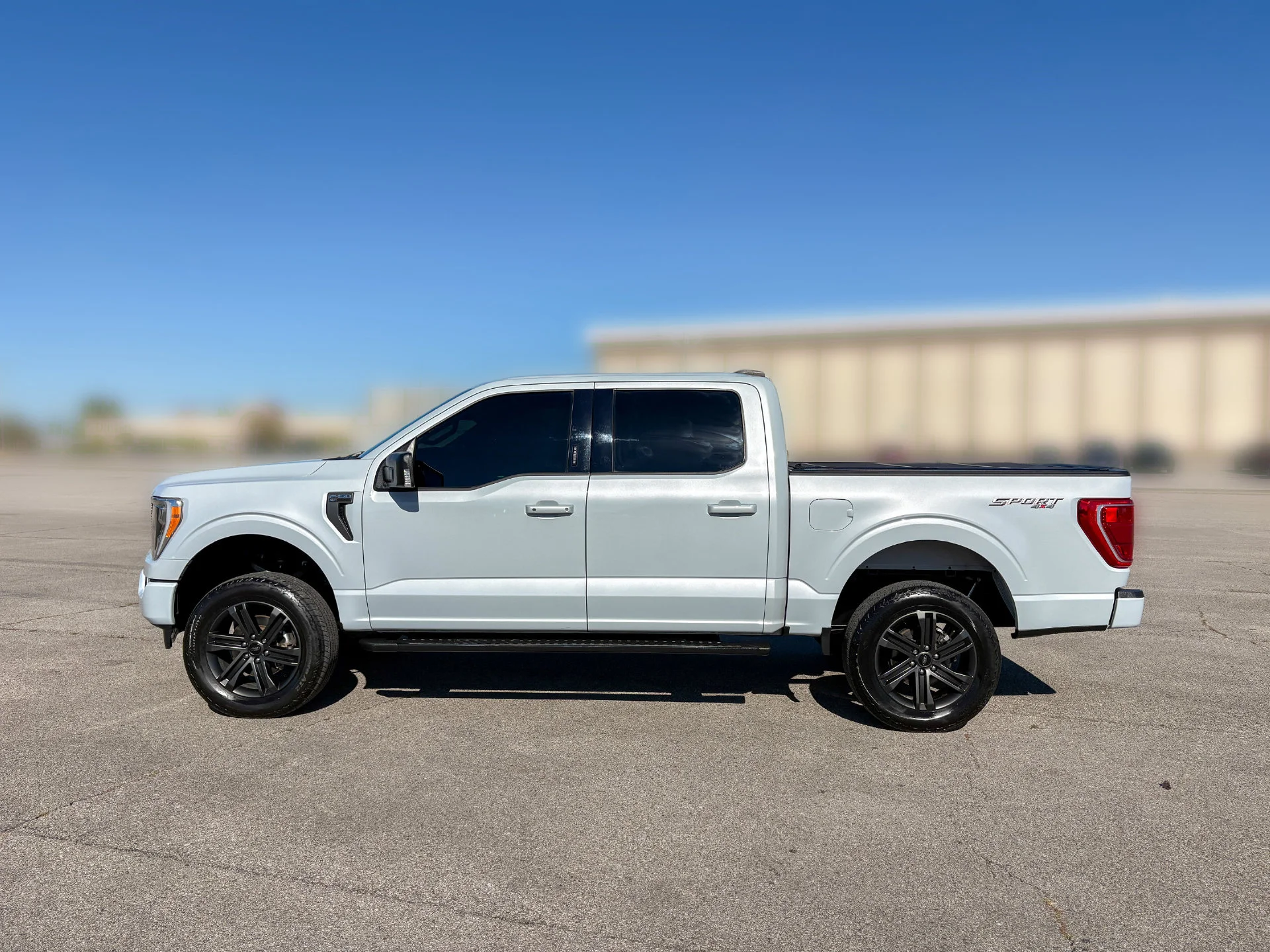 Used 2022 White Ford XLT image 5