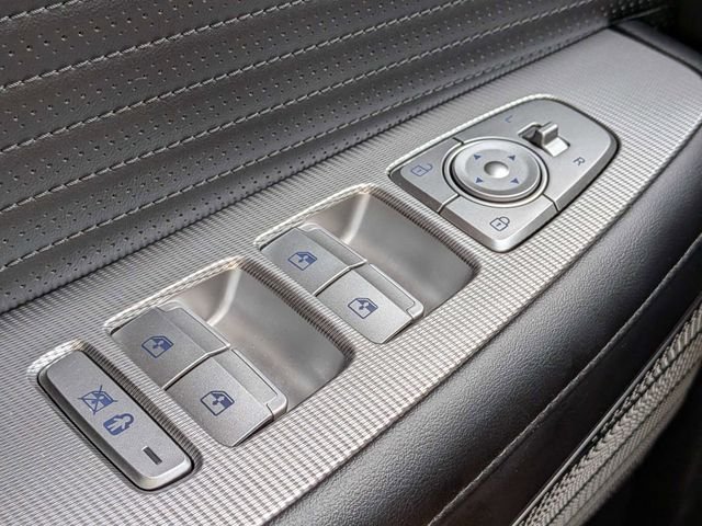 Used 2024 White Hyundai Calligraphy image 30