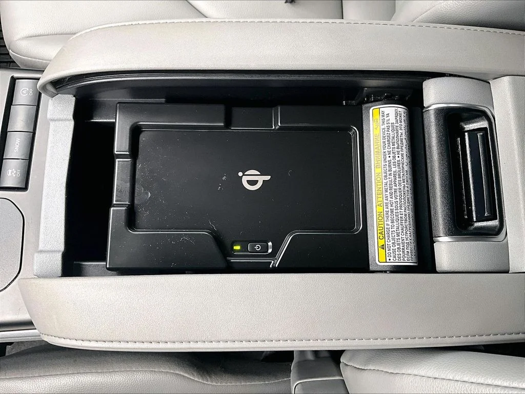 Used 2022 Gray Toyota XLE image 34