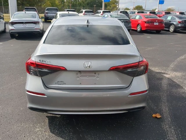 Used 2022 Morning Mist Metallic Honda EX image 8