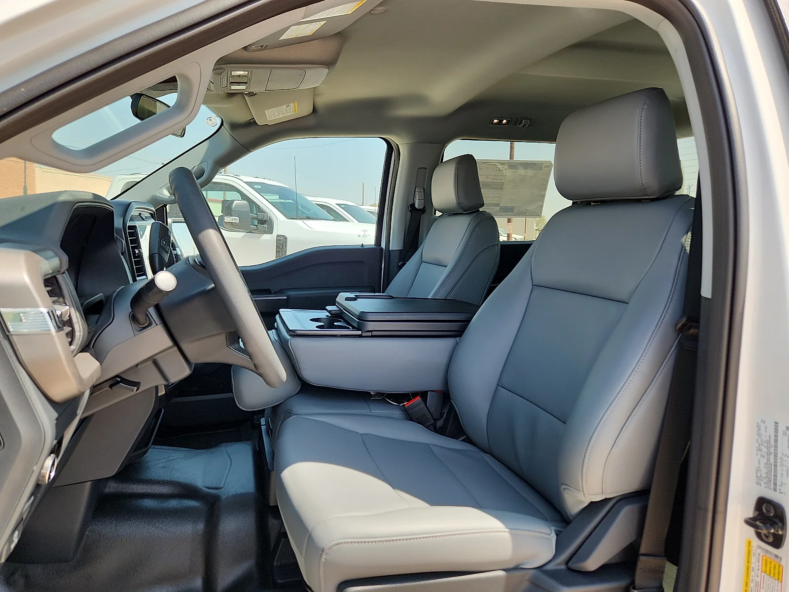 New 2026 Oxford White Ford XL image 16