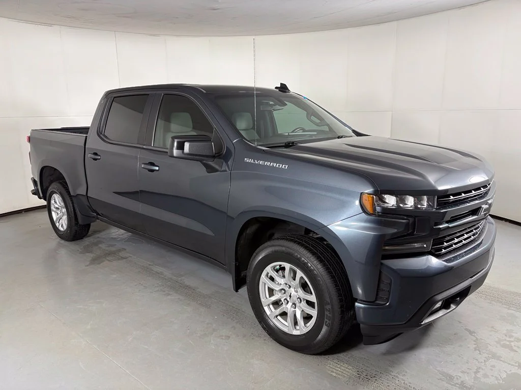 Used 2021 Gray Chevrolet RST image 2