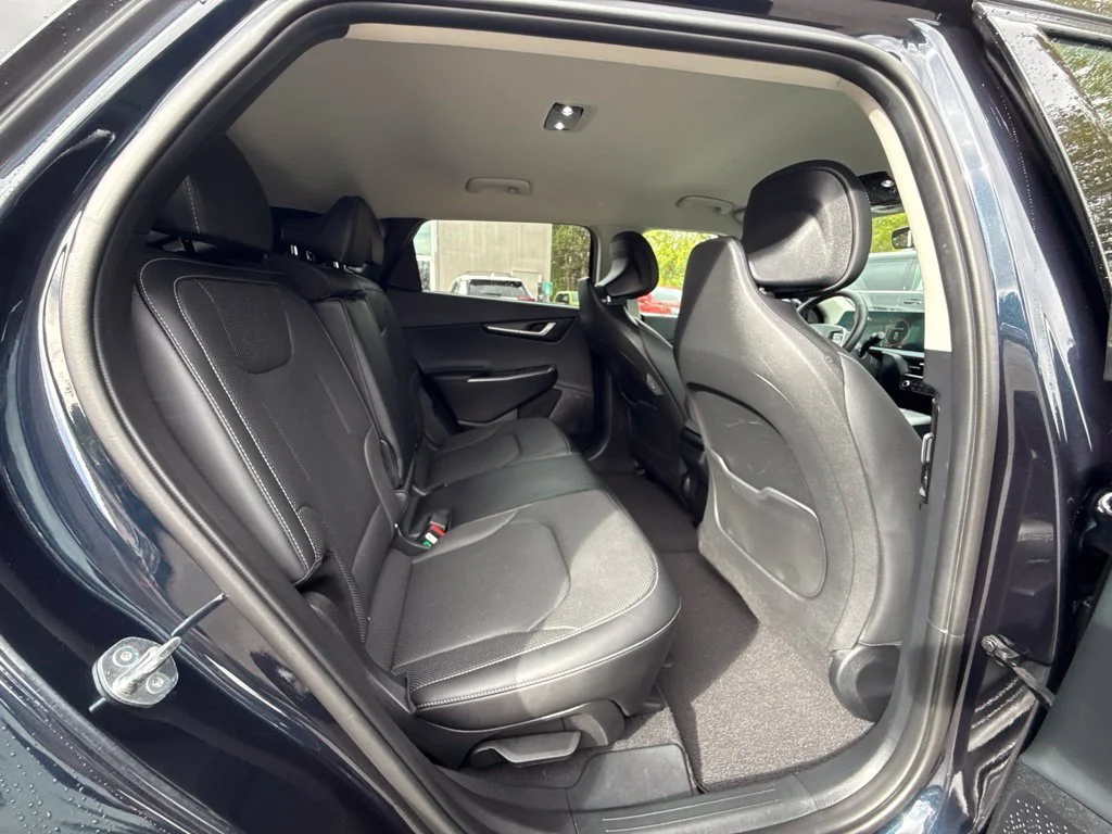 Used 2024 Gravity Blue Kia Wind image 17