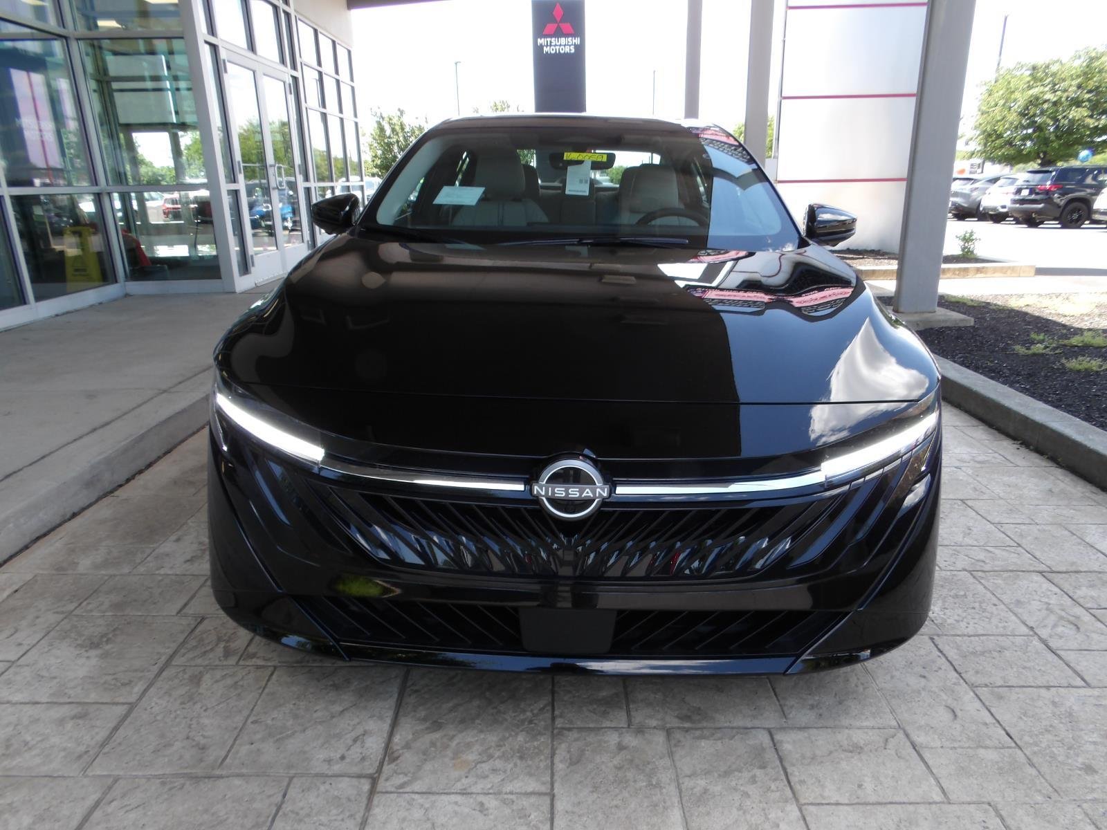 New 2026 Super Black Nissan SL image 2
