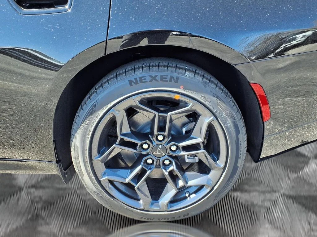 New 2026 Diamond Black Crystal Pearlcoat Dodge R/T image 22