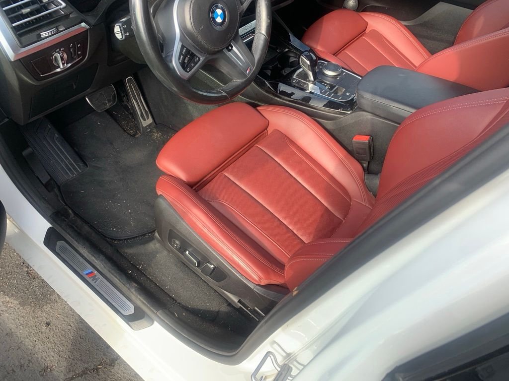 Used 2024 White BMW sDrive30i image 11