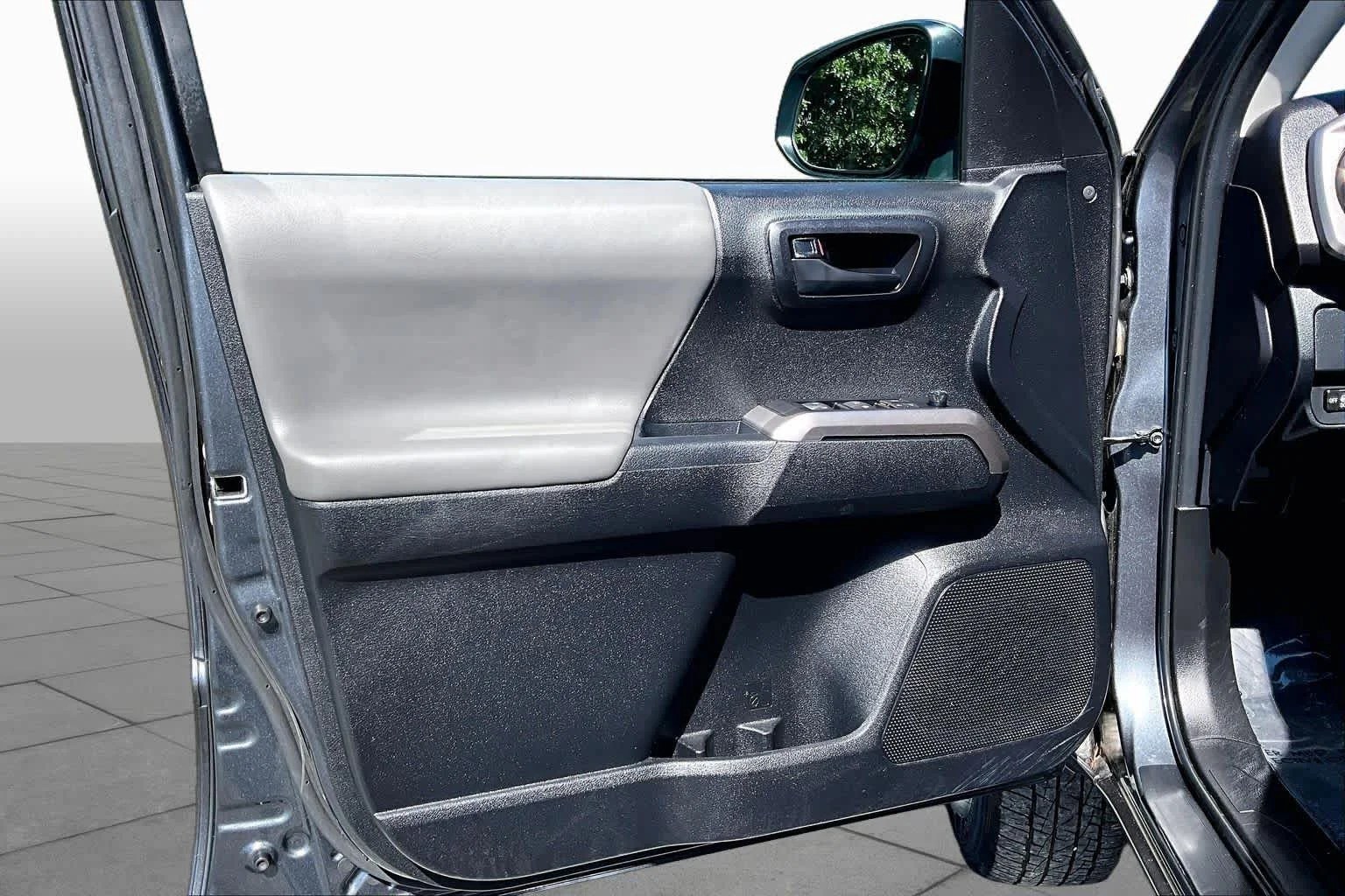 Used 2023 Magnetic Gray Metallic Toyota SR5 image 22
