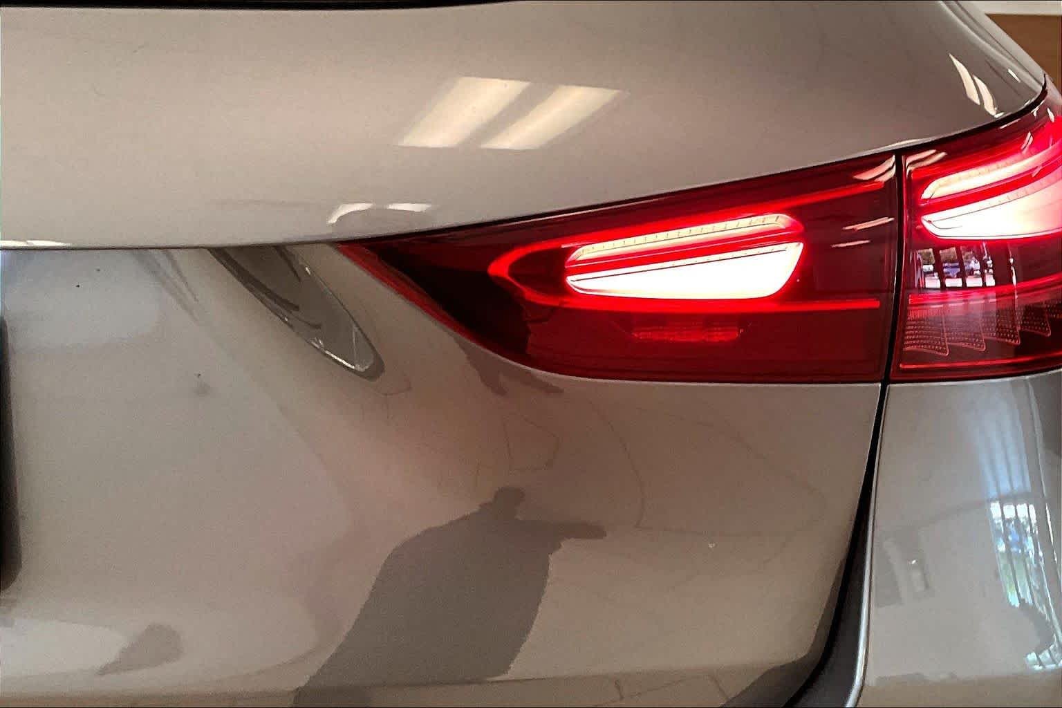 Used 2025 Mountain Grey Metallic Mercedes-Benz GLA 250 image 9