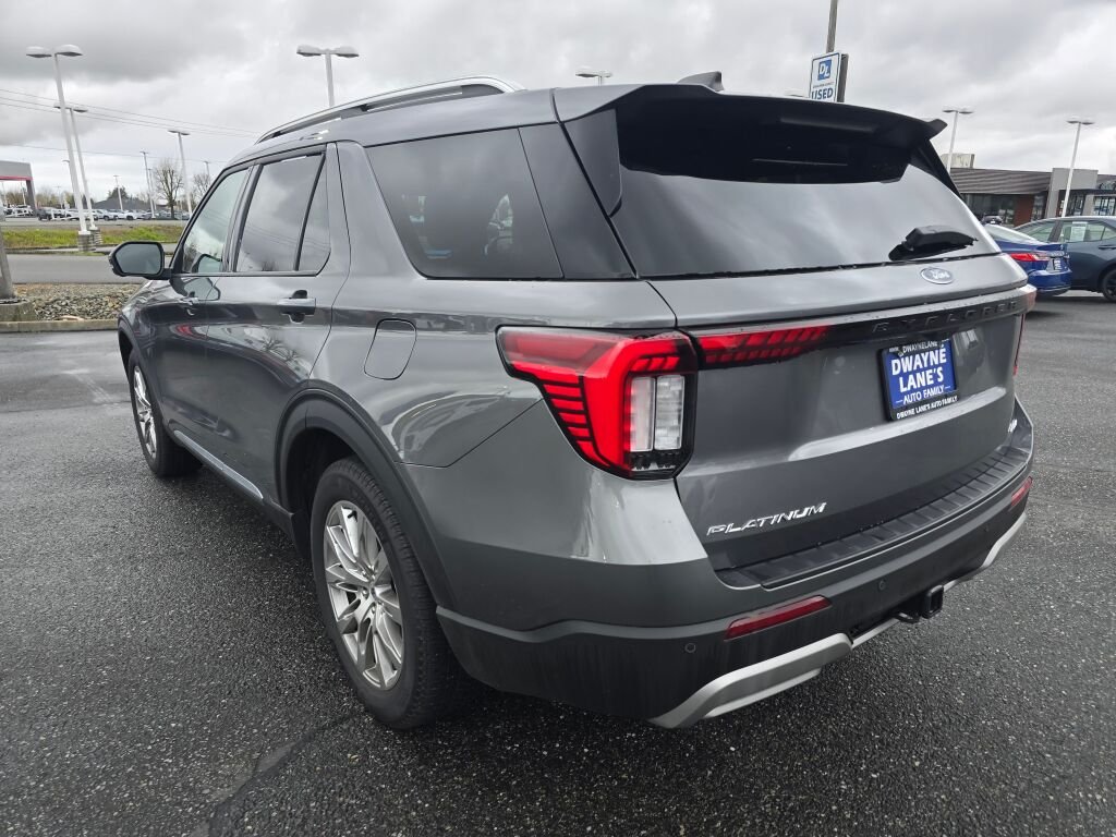 Used 2025 Gray Metallic Ford Platinum image 7