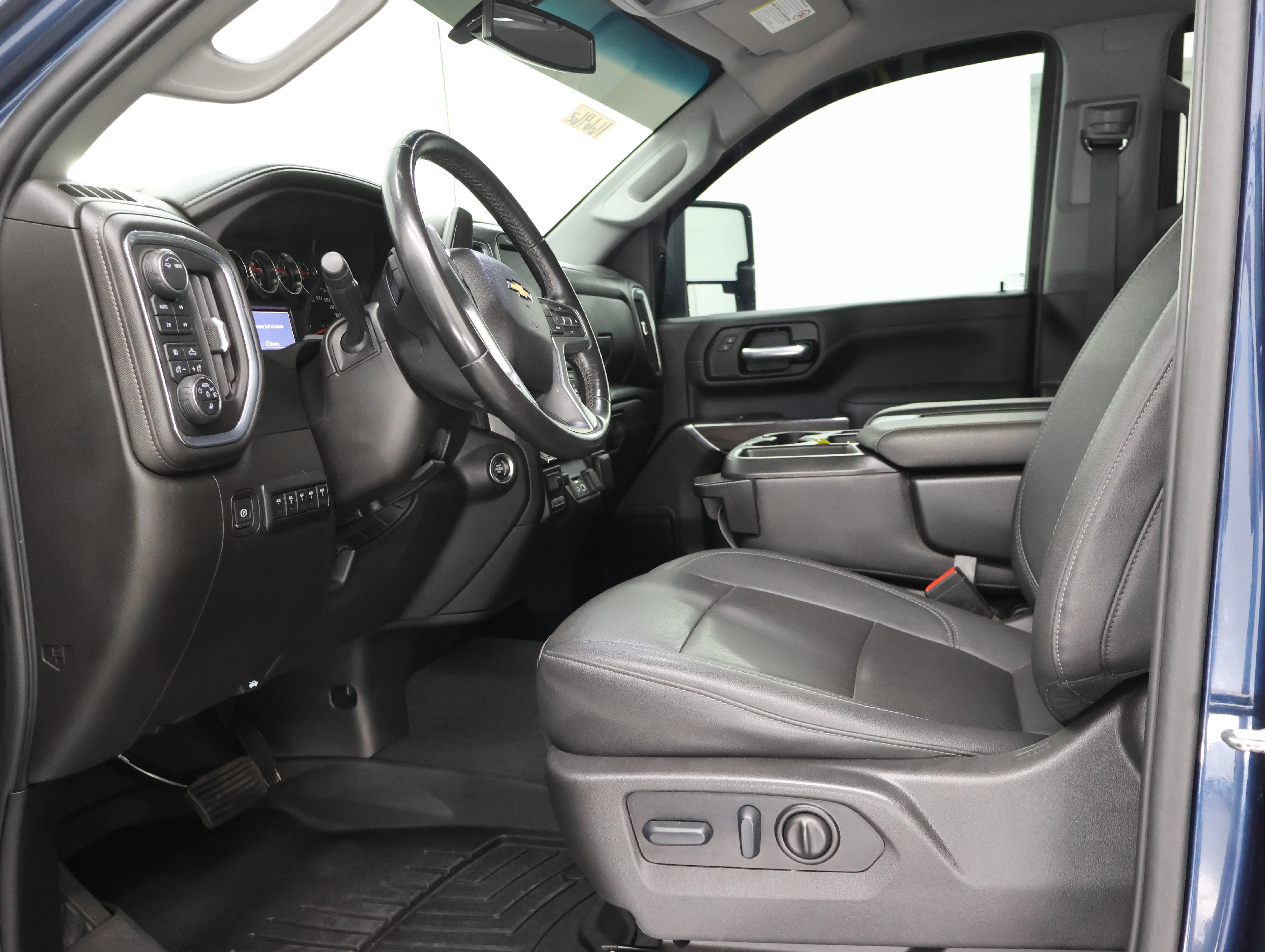 Used 2023 Northsky Blue Metallic Chevrolet LTZ image 7