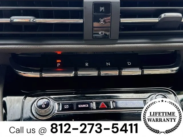 Used 2021 Blue Lincoln Standard image 17