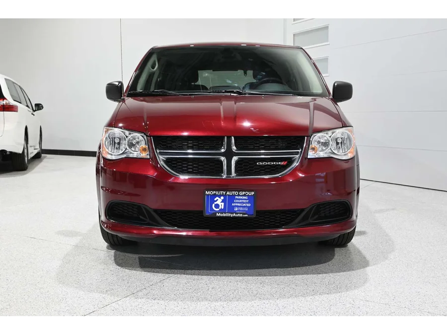 Used 2019 RED Dodge SE Handicap Mobility Van image 4