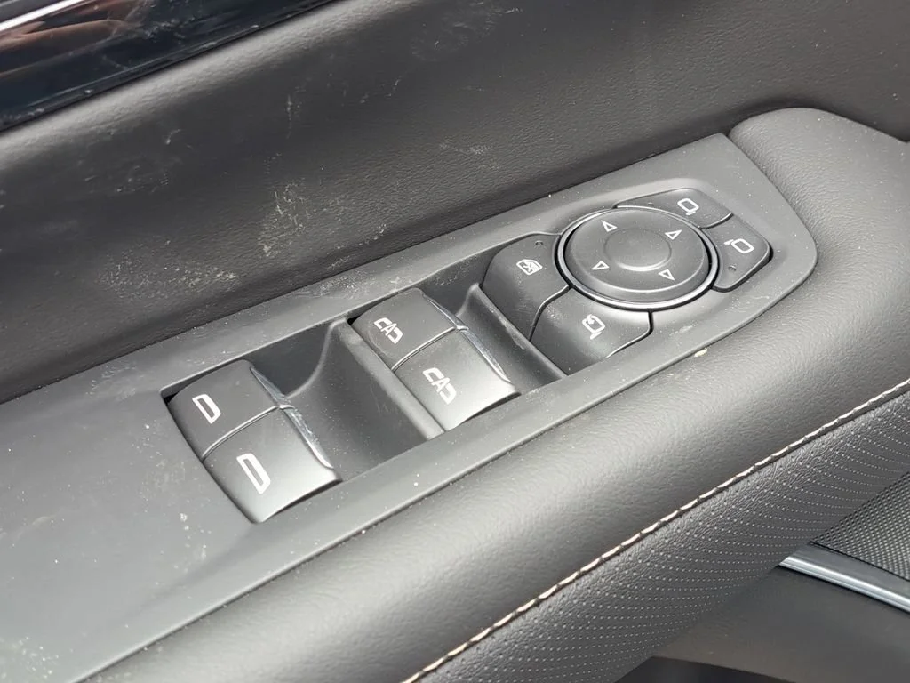 2026 Chevrolet Tahoe Premier - Photo 19