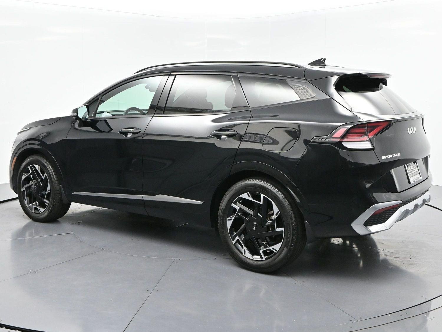 Used 2024 Ebony Black Kia SX-Prestige image 5