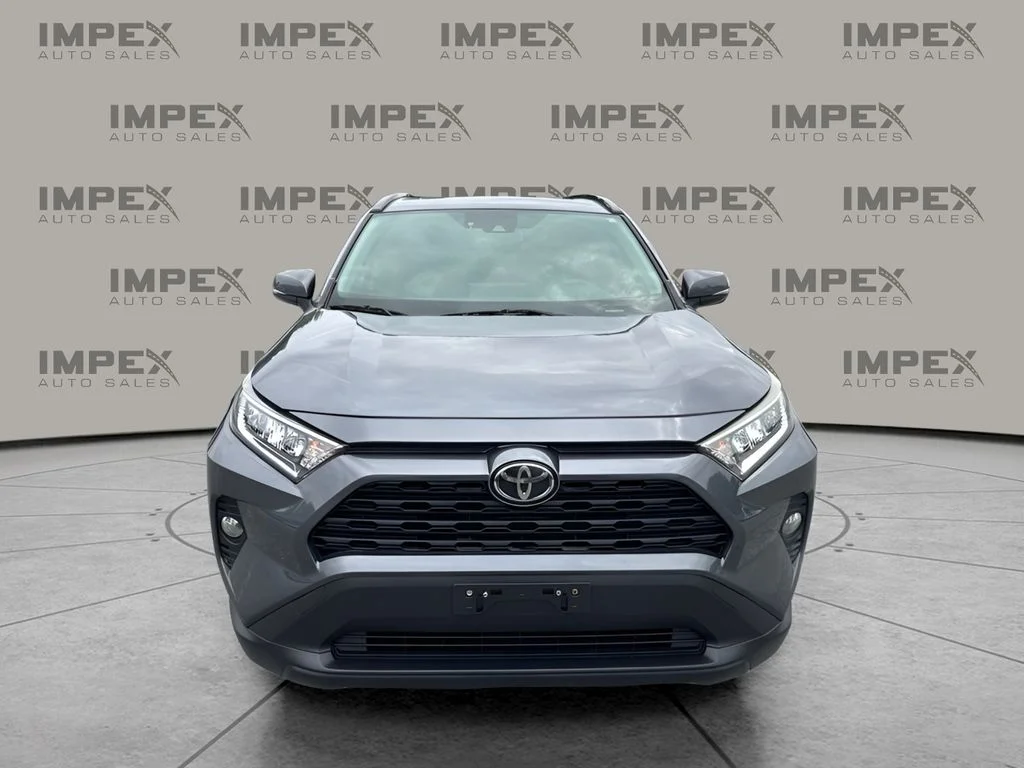 Used 2019 Gray Toyota XLE image 8