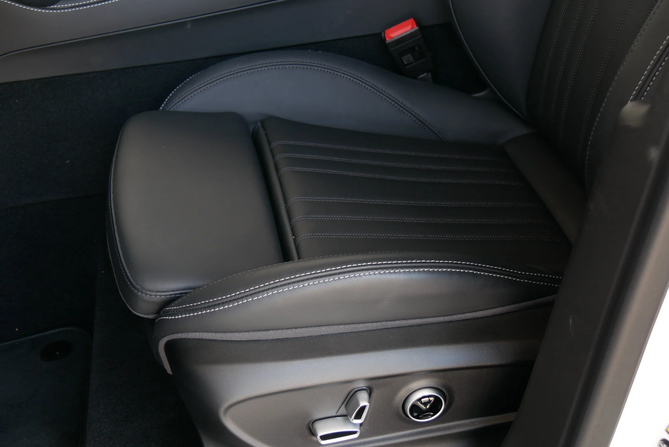 Used 2026 Bianco Astro Metallic Maserati Modena image 23