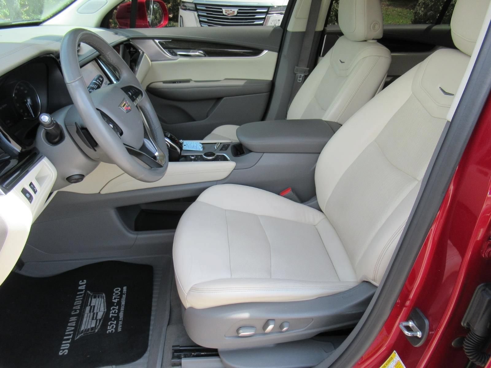Used 2020 RED HORIZON TINTCOAT Cadillac FWD Premium Luxury image 16