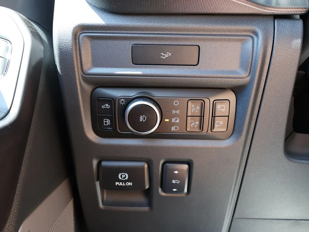 New 2026 Agate Black Metallic Ford Lariat® image 31