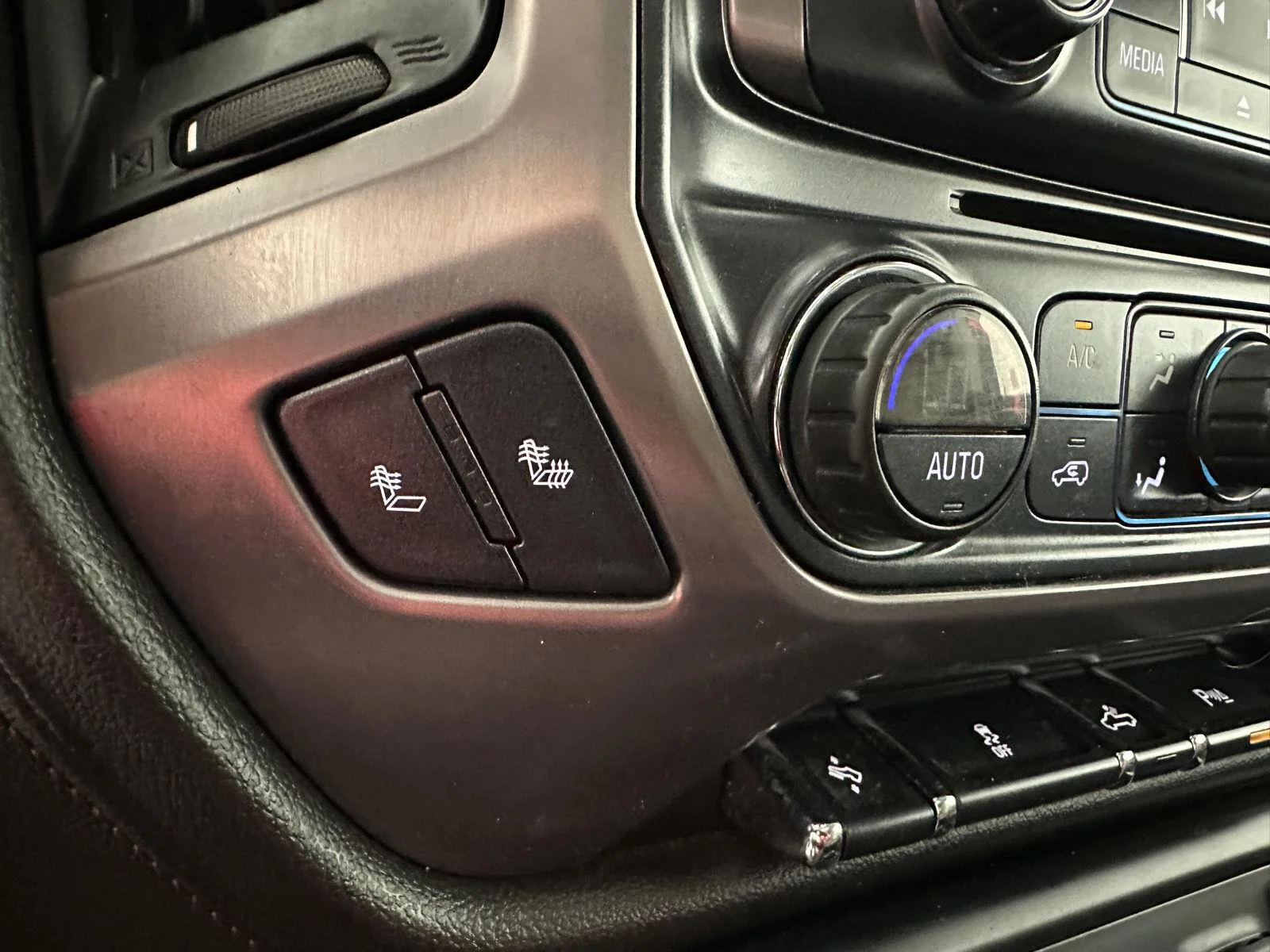 Used 2018 Summit White GMC SLT image 13
