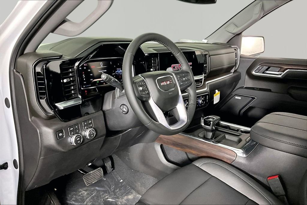 2026 GMC Sierra 1500 SLT - Photo 7