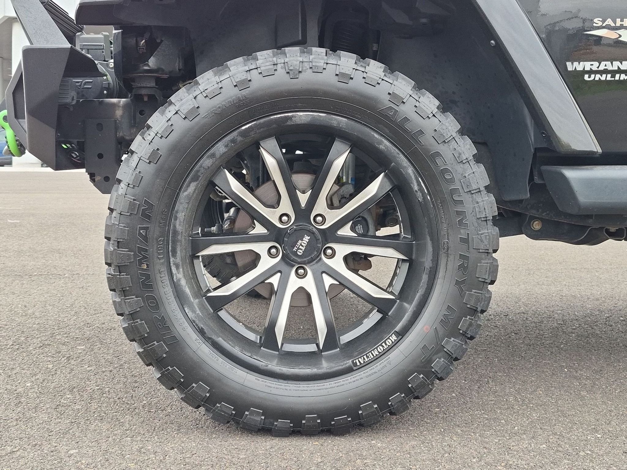 Used 2015 Black Clearcoat Jeep Sahara image 22