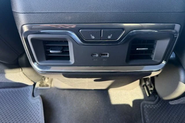 New 2026 Glacier White Tricoat GMC SLT image 28