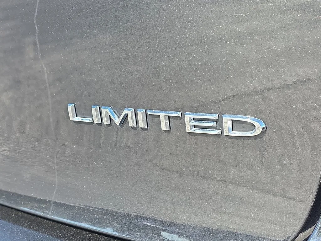Used 2024 Black Chrysler Limited image 16