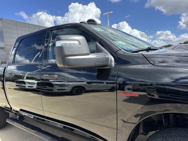 New 2027 Diamond Black Crystal Pearl-Coat Exterior Paint RAM Black Express image 24