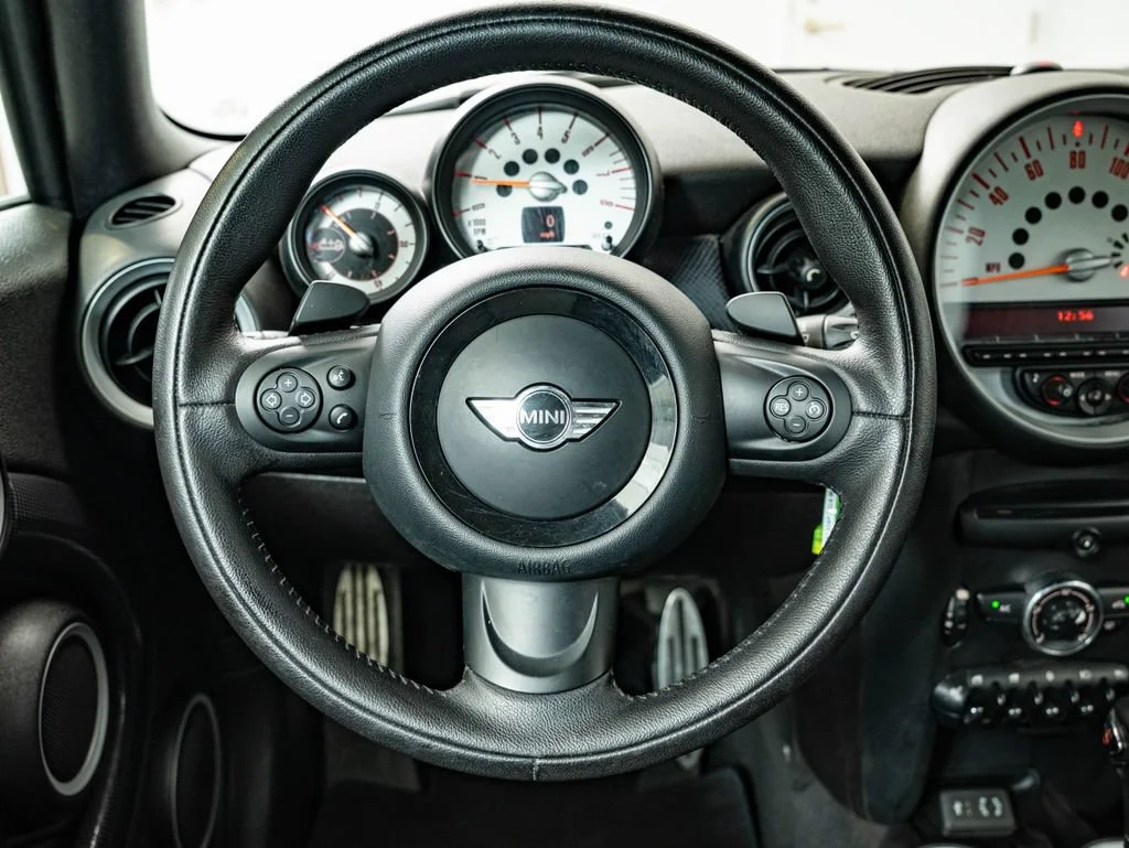 Used 2014 White Silver MINI  image 35