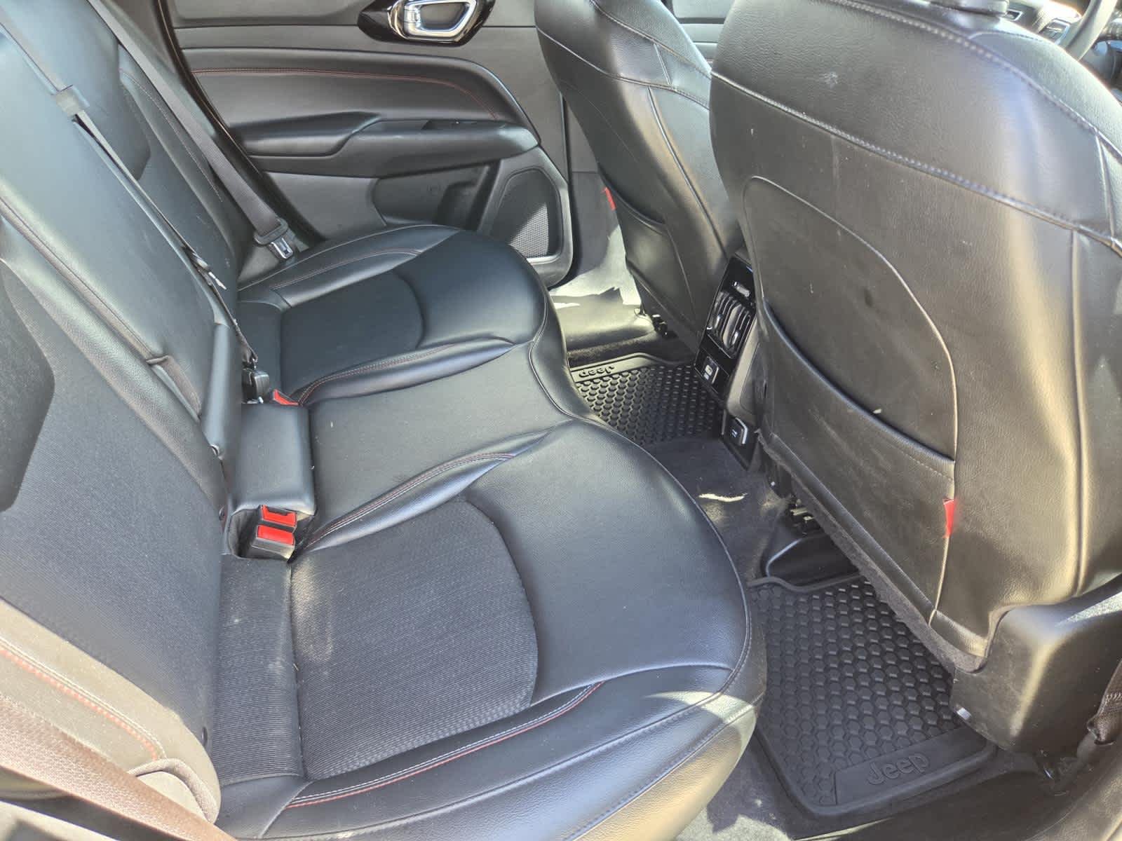 Used 2023 Granite Crystal Metallic Clearcoat Jeep Trailhawk image 11