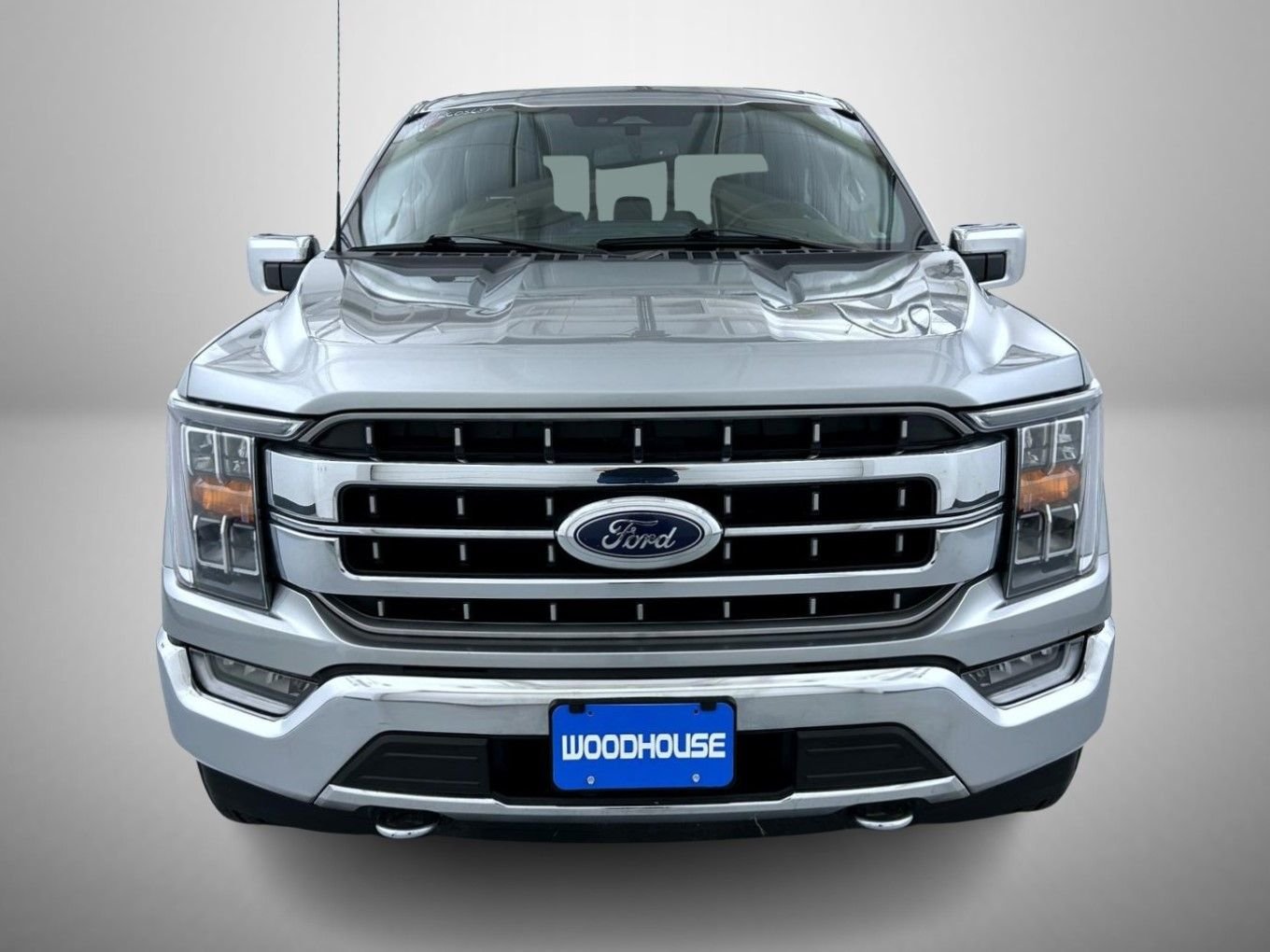 Used 2022 Silver Ford Lariat image 2