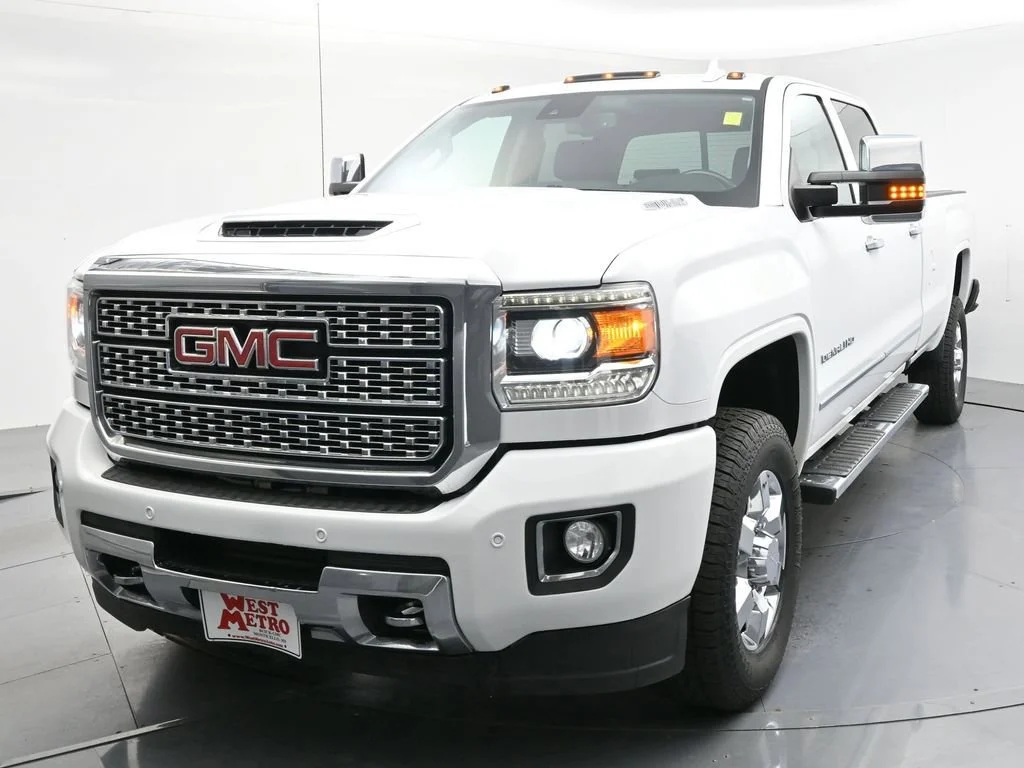 Used 2019 GMC Sierra 3500 Denali HD Denali with VIN 1GT42WEY0KF202009 for sale in Monticello, Minnesota