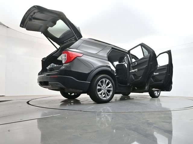 Used 2023 Black Metallic Ford XLT image 30