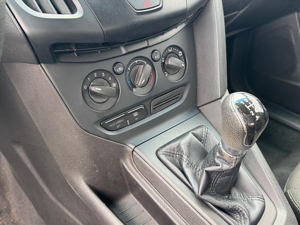 Used 2012 INGOT SILVER METALLIC Ford S image 19