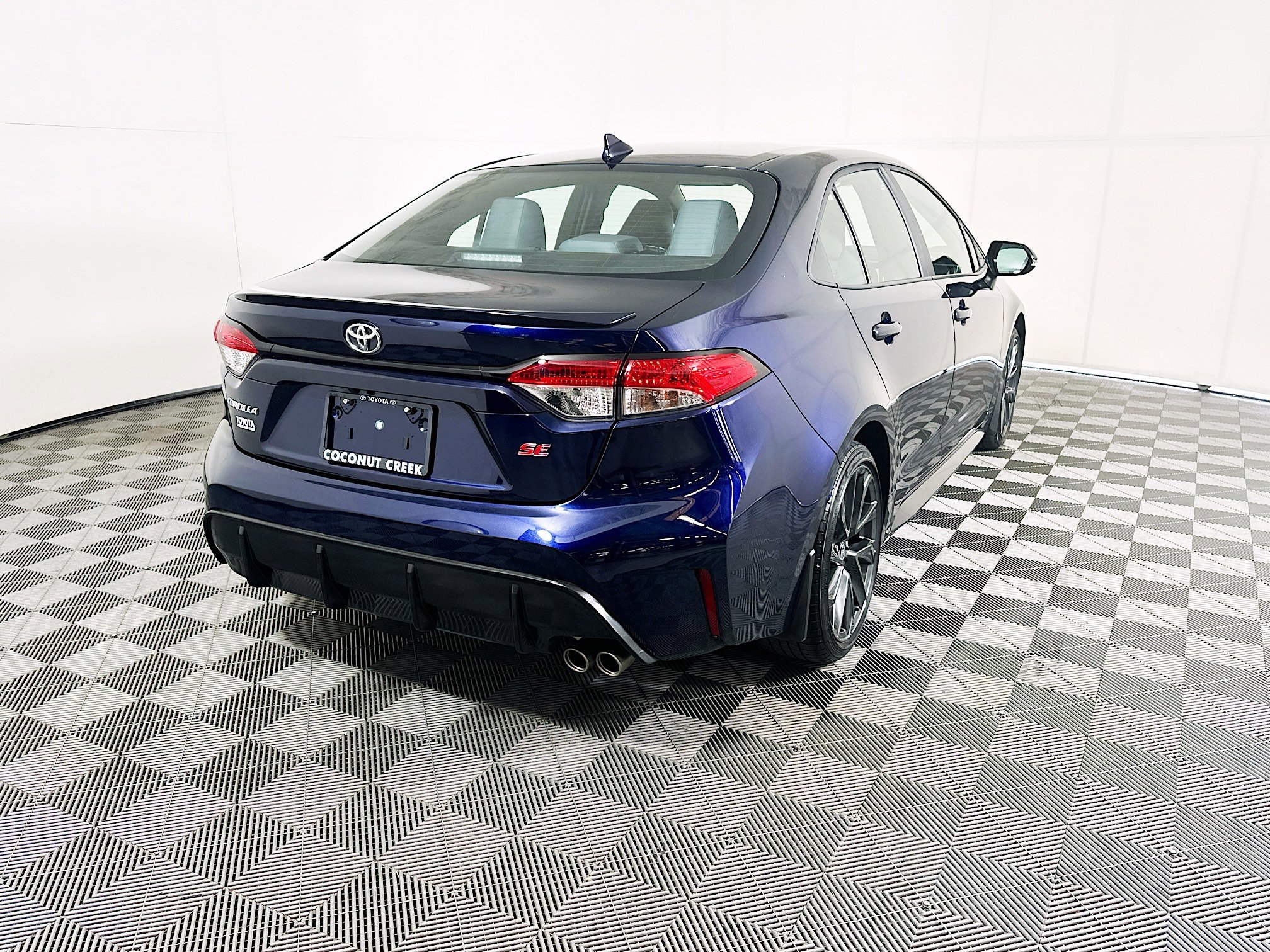Used 2025 Blueprint Toyota SE image 3
