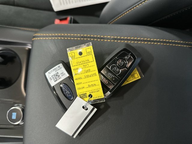 New 2027 Agate Black Metallic Ford Tremor® image 33