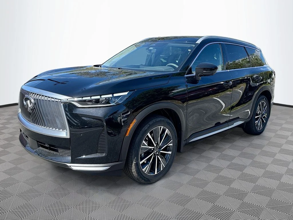Used 2026 Black INFINITI LUXE image 4