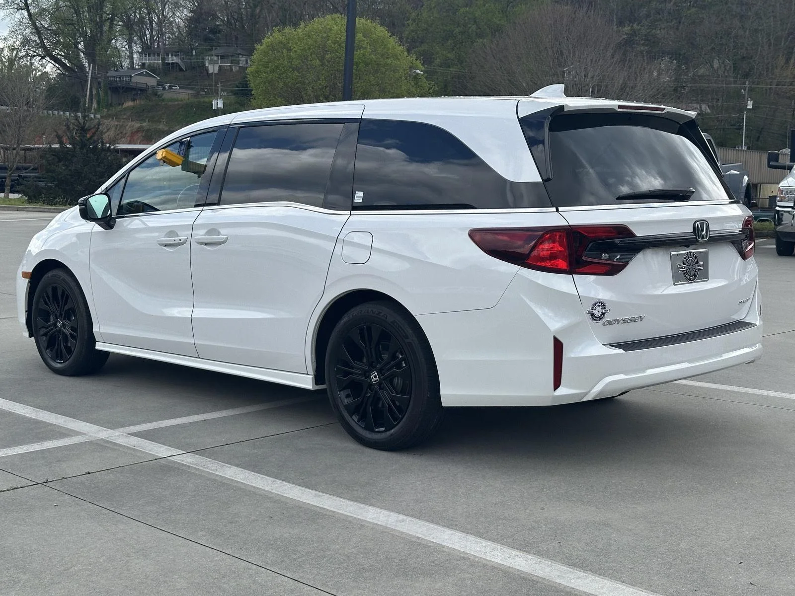 Used 2025 Platinum White Pearl Honda Sport-L image 5