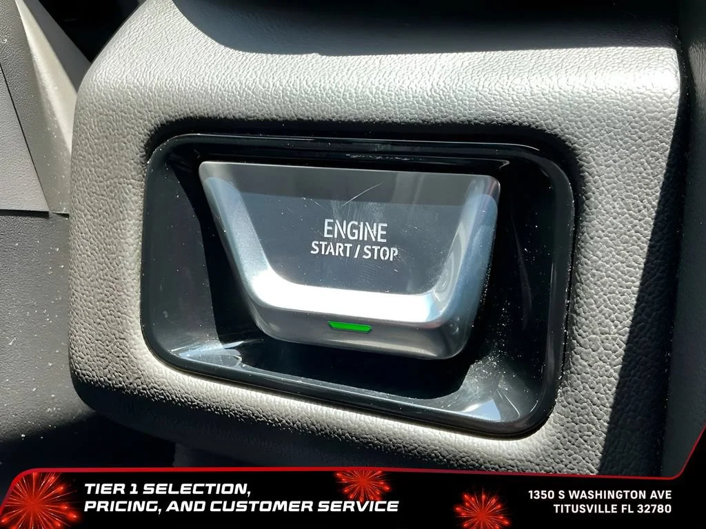 Certified Used 2025 Onyx Black GMC Denali image 34