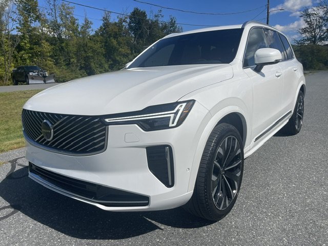 2026 Volvo XC90 Plus