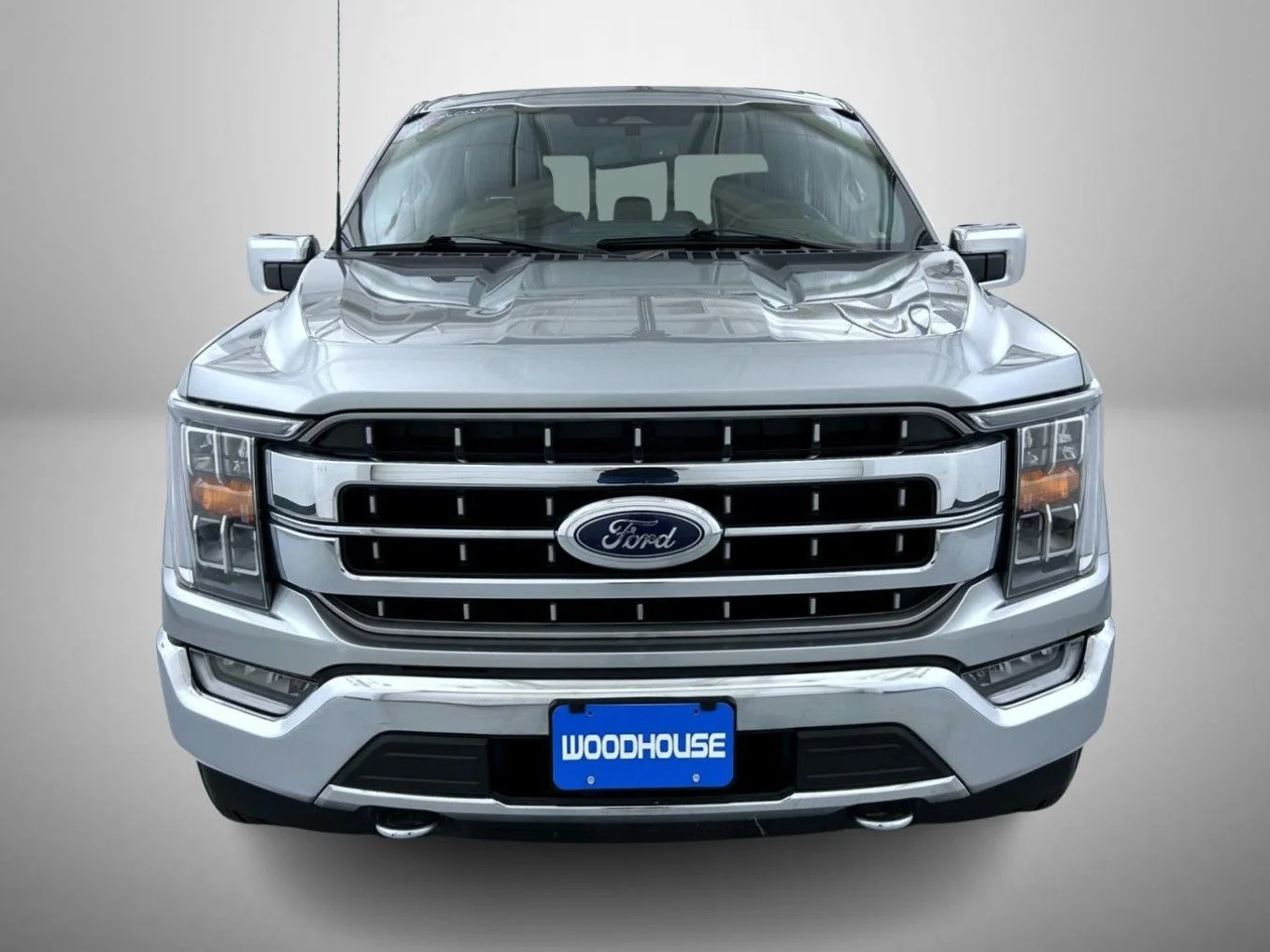Used 2022 Silver Ford Lariat image 2