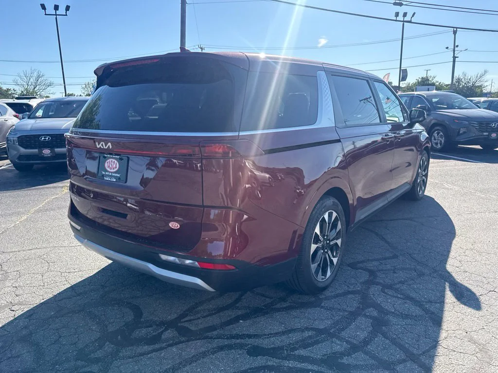 Used 2024 Red Kia EX image 5