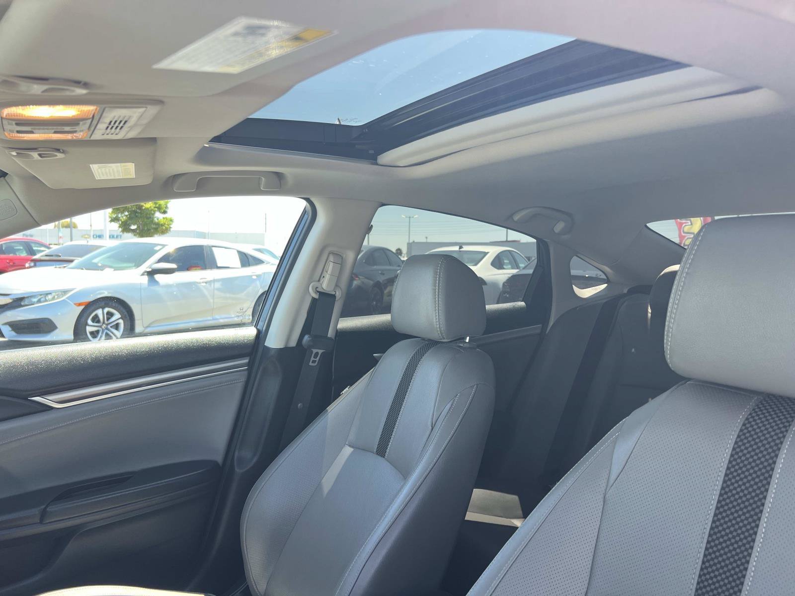 2021 Honda Civic EX-L - Photo 20