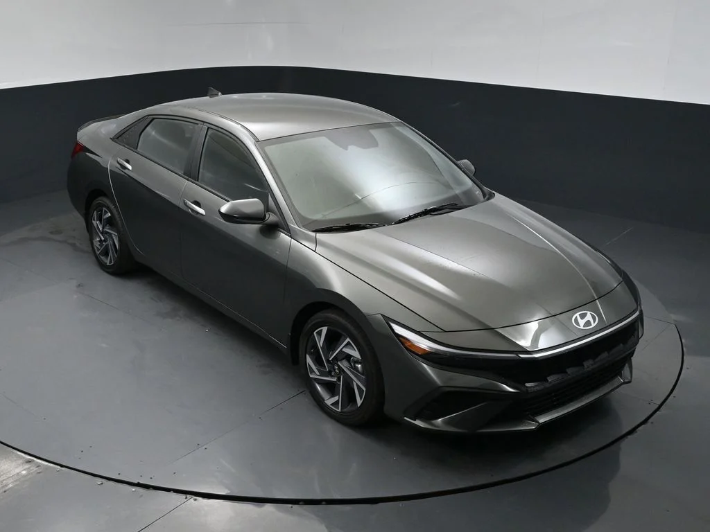 Certified Used 2025 Gray Hyundai SEL Sport image 14