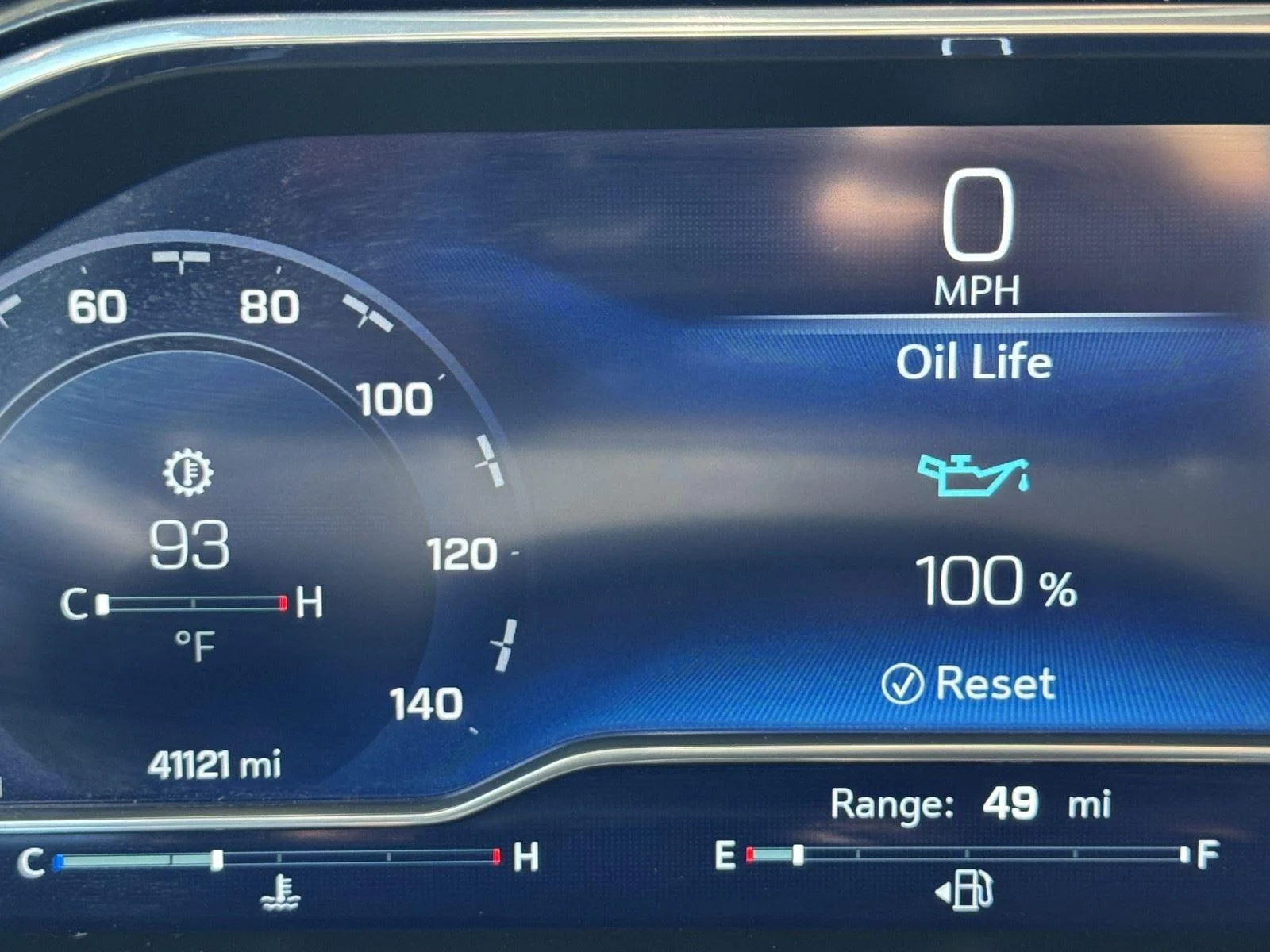Used 2024 Summit White Chevrolet LT image 27